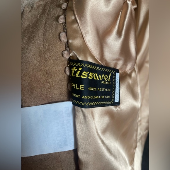 Vintage Womans Tissavel Fur Coat - France - Picture 8 of 8